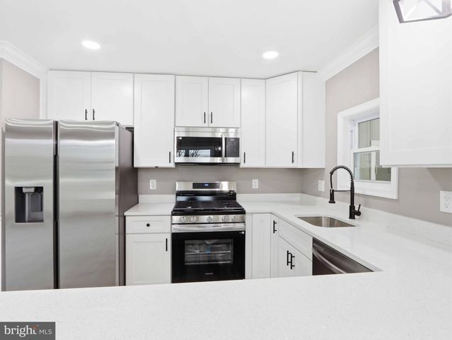 812 GLENVIEW AVE, Glen Burnie, MD 21061
