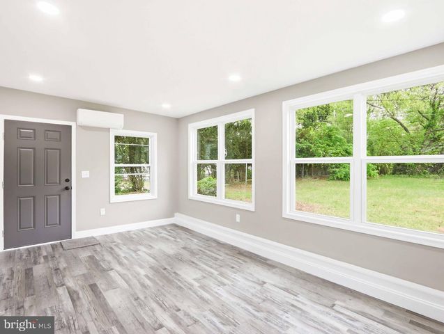 812 GLENVIEW AVE, Glen Burnie, MD 21061
