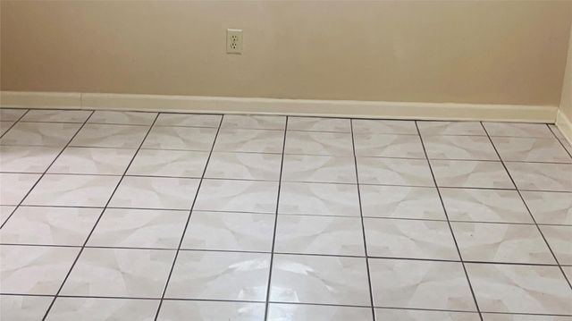 9797 Leawood Boulevard 1407, Houston, TX 77099
