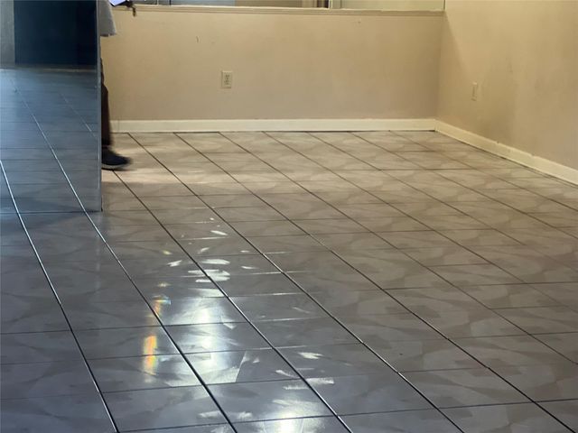 9797 Leawood Boulevard 1407, Houston, TX 77099