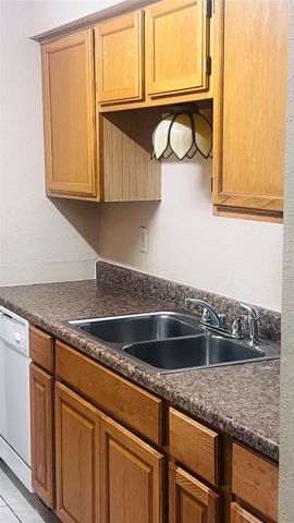 9797 Leawood Boulevard 1407, Houston, TX 77099