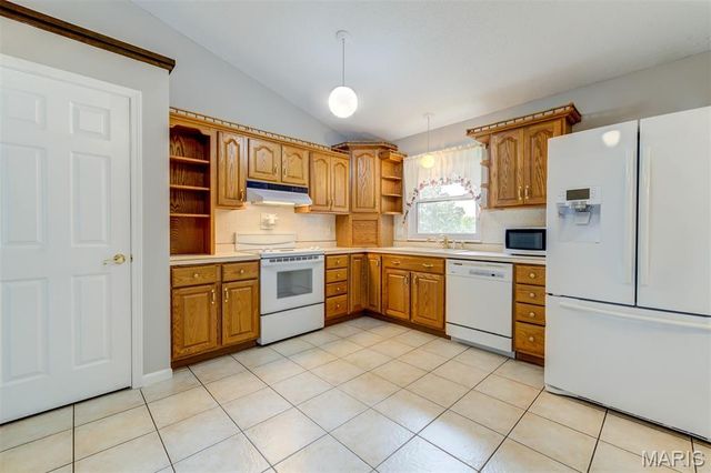 813 Edgewood Drive, Lake St Louis, MO 63367