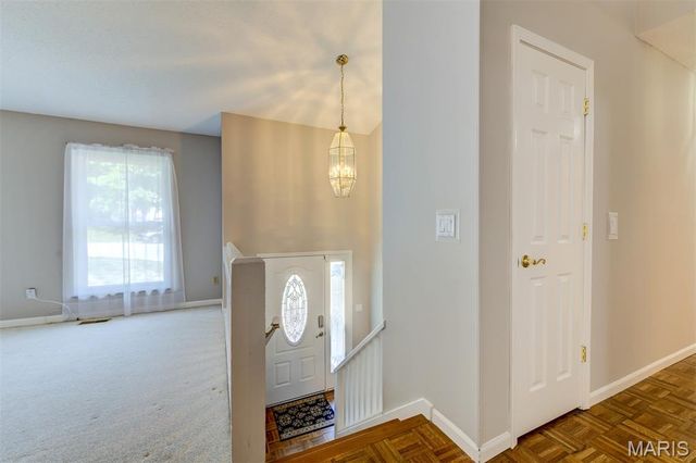 813 Edgewood Drive, Lake St Louis, MO 63367
