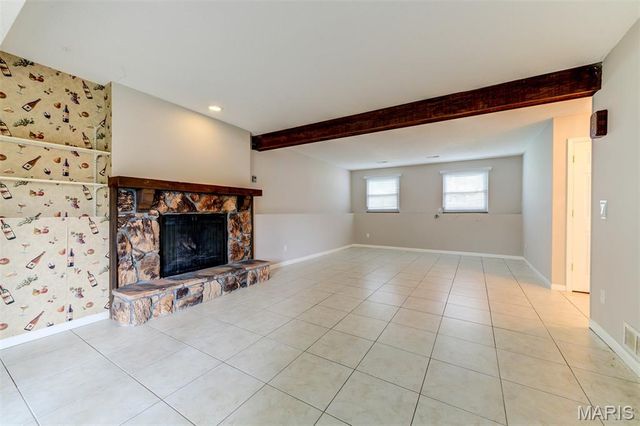 813 Edgewood Drive, Lake St Louis, MO 63367