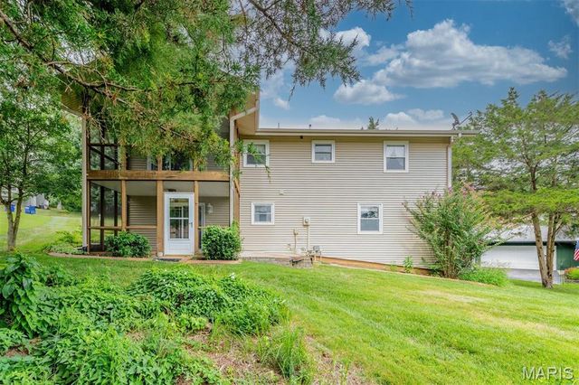 813 Edgewood Drive, Lake St Louis, MO 63367