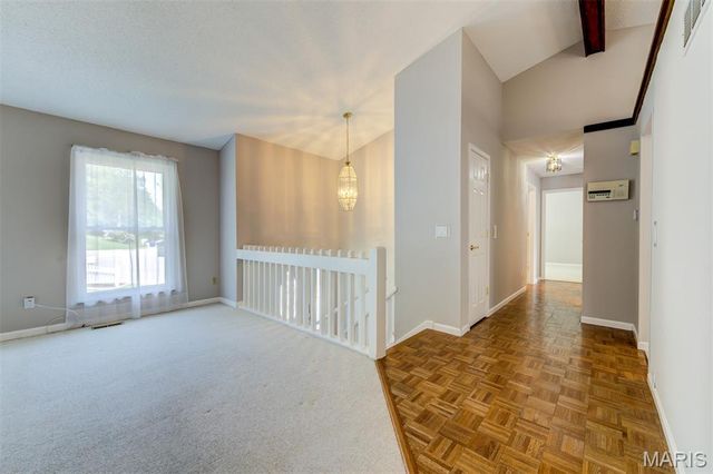813 Edgewood Drive, Lake St Louis, MO 63367