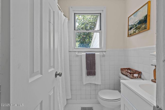 426 Nelson Drive, Jacksonville, NC 28540