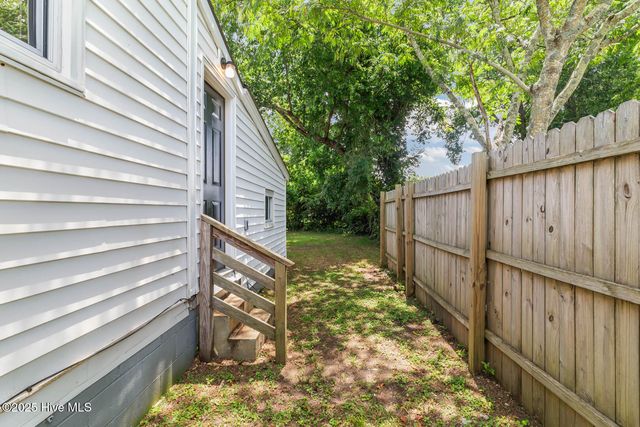 426 Nelson Drive, Jacksonville, NC 28540