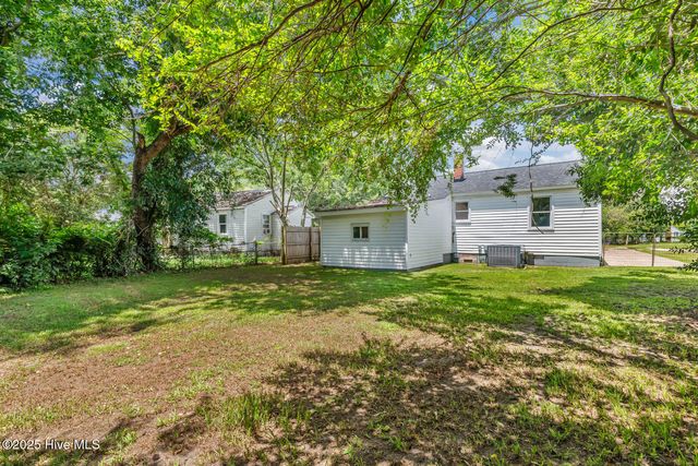 426 Nelson Drive, Jacksonville, NC 28540