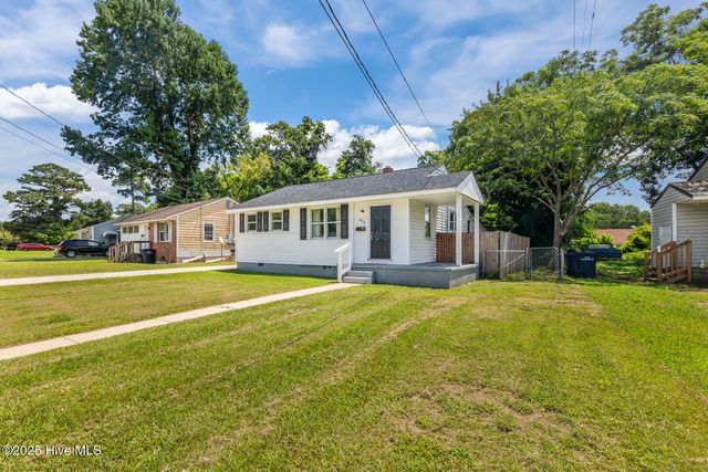 426 Nelson Drive, Jacksonville, NC 28540