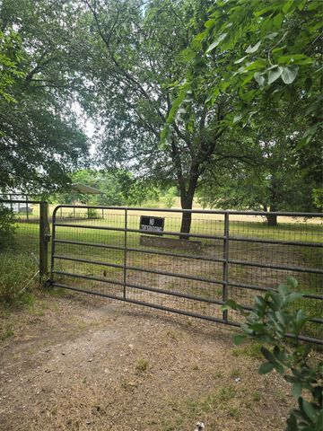 2225 County Road 700, Farmersville, TX 75442
