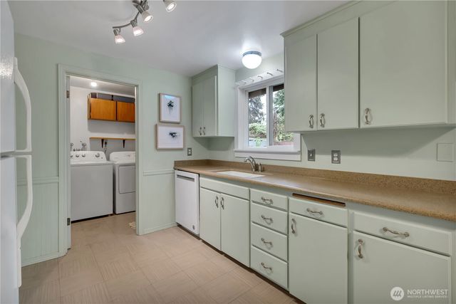 35413 11th Avenue SW, Federal Way, WA 98023