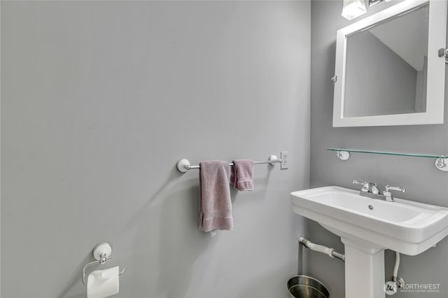 35413 11th Avenue SW, Federal Way, WA 98023