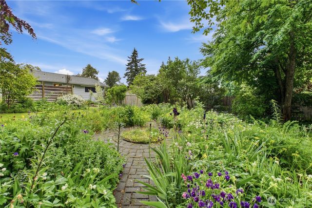 35413 11th Avenue SW, Federal Way, WA 98023