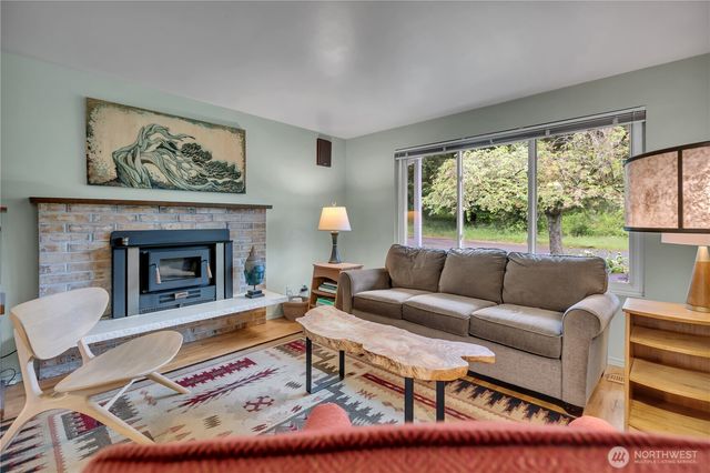 35413 11th Avenue SW, Federal Way, WA 98023