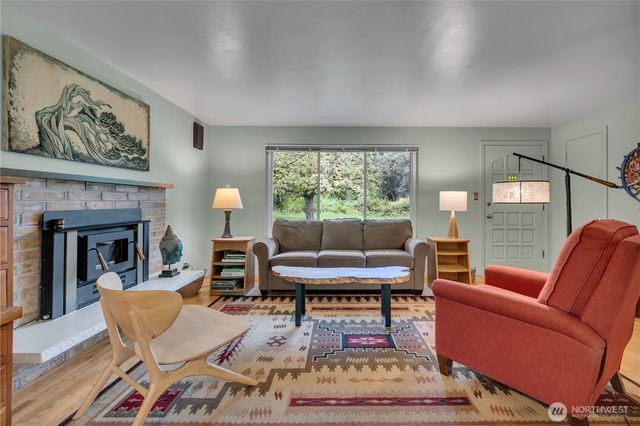 35413 11th Avenue SW, Federal Way, WA 98023