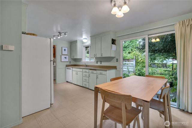 35413 11th Avenue SW, Federal Way, WA 98023
