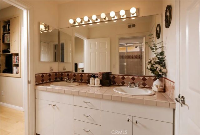 14709 Otsego, Sherman Oaks, CA 91403