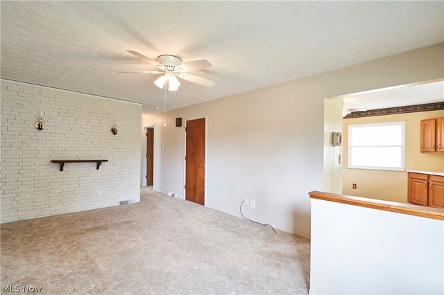 1451 Grand Boulevard, Barberton, OH 44203