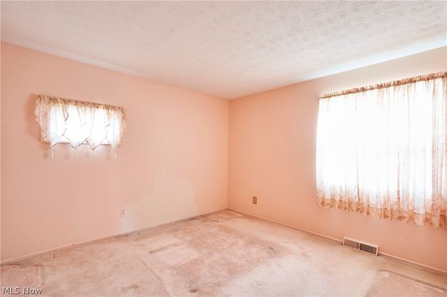 1451 Grand Boulevard, Barberton, OH 44203