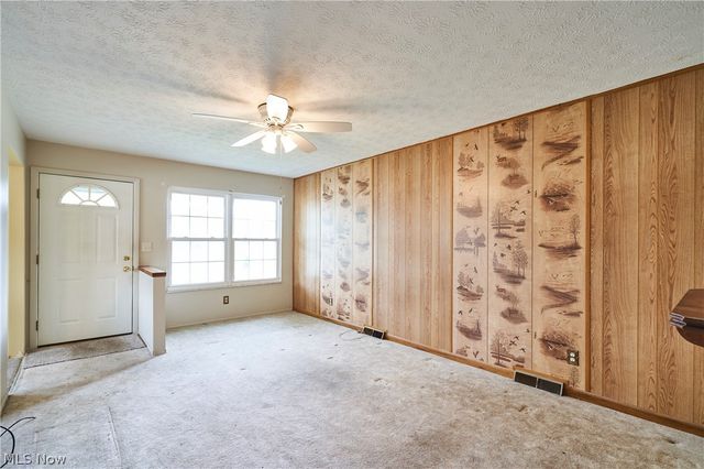 1451 Grand Boulevard, Barberton, OH 44203