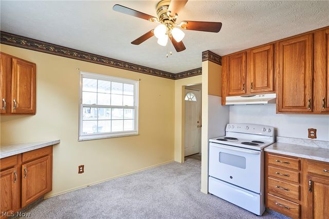1451 Grand Boulevard, Barberton, OH 44203