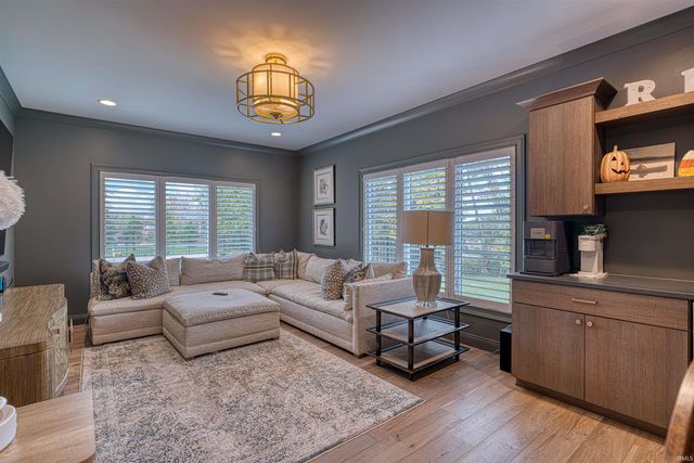 2643 Creek Drive, Newburgh, IN 47630