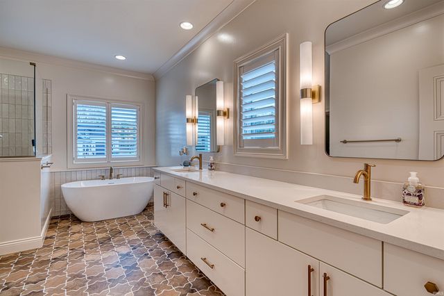 2643 Creek Drive, Newburgh, IN 47630