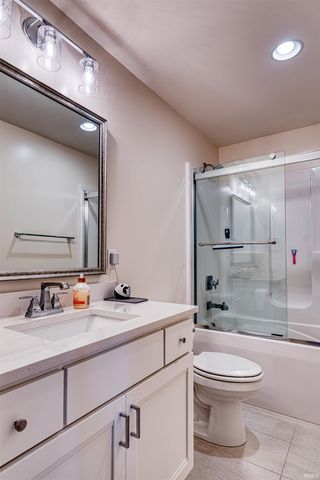 2643 Creek Drive, Newburgh, IN 47630