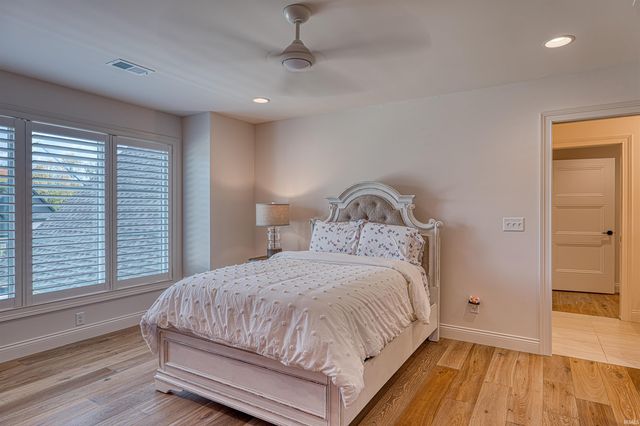 2643 Creek Drive, Newburgh, IN 47630