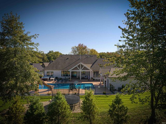 2643 Creek Drive, Newburgh, IN 47630