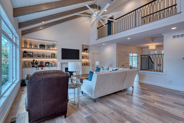 2643 Creek Drive, Newburgh, IN 47630