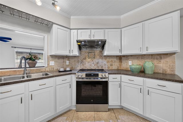 707 Shenandoah Drive, Richmond, TX 77469