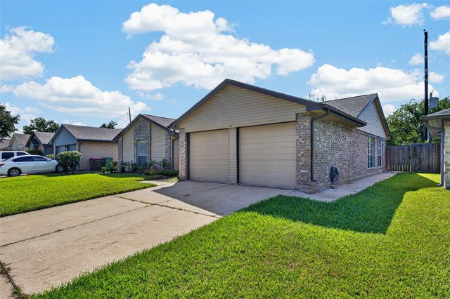 707 Shenandoah Drive, Richmond, TX 77469
