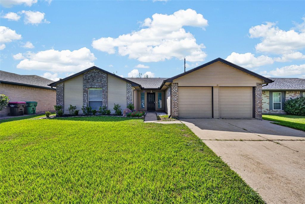 707 Shenandoah Drive, Richmond, TX 77469