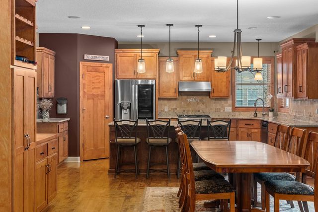 695 Rosa Court, Eagan, MN 55123