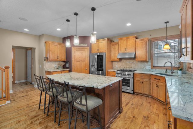 695 Rosa Court, Eagan, MN 55123