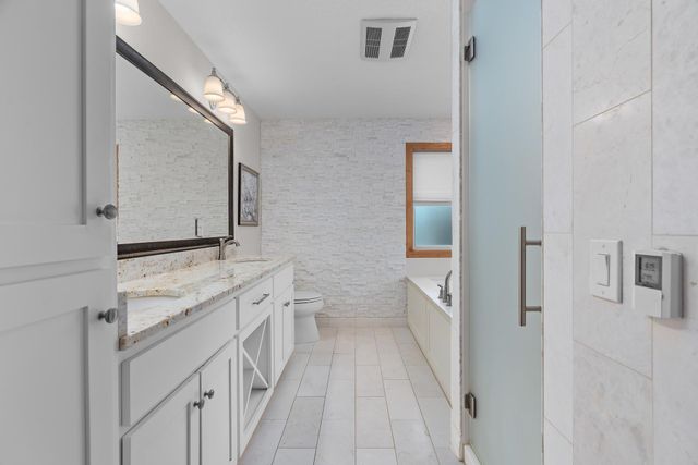 695 Rosa Court, Eagan, MN 55123