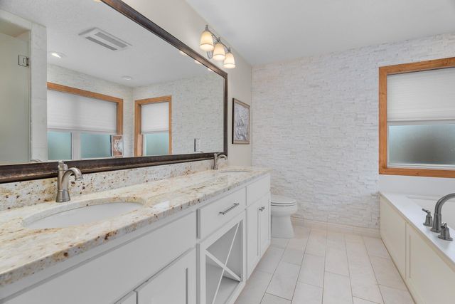 695 Rosa Court, Eagan, MN 55123