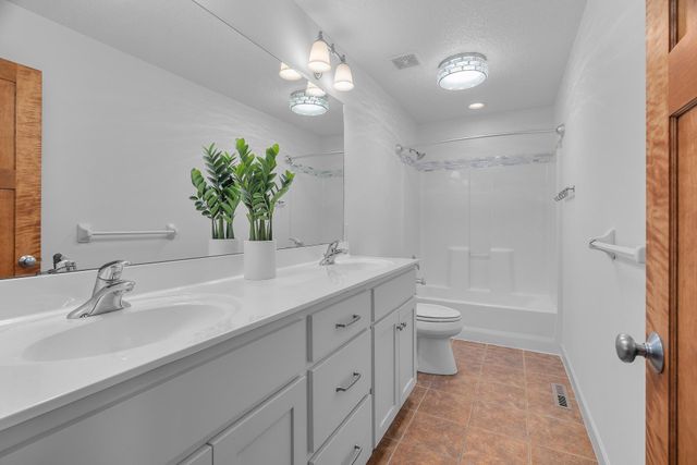 695 Rosa Court, Eagan, MN 55123