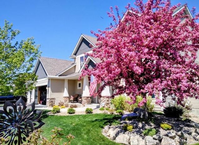 695 Rosa Court, Eagan, MN 55123