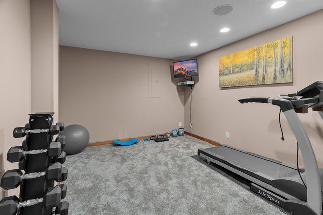 695 Rosa Court, Eagan, MN 55123