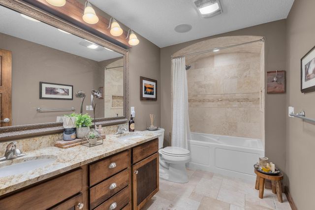 695 Rosa Court, Eagan, MN 55123