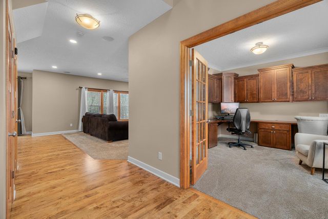 695 Rosa Court, Eagan, MN 55123