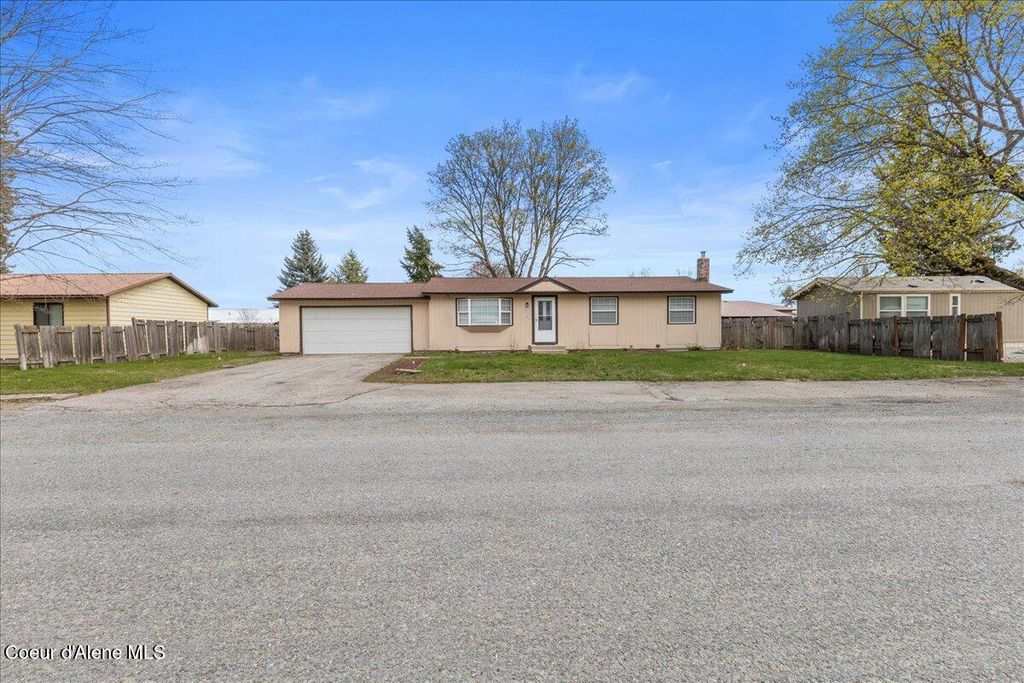347 Kluth St, Priest River, ID 83856