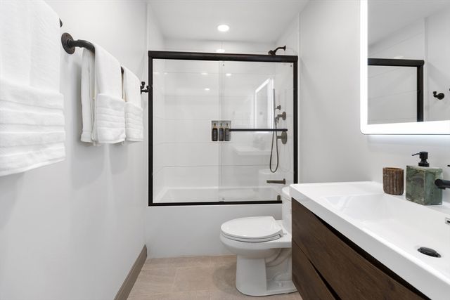 4 Snelling Pl 4, Boston, MA 02113