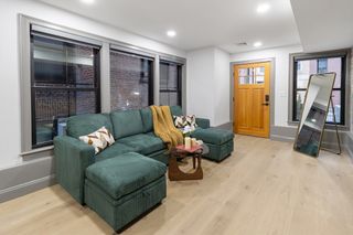 4 Snelling Pl 4, Boston, MA 02113