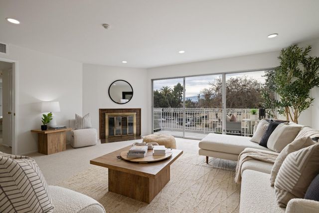 1945 Mount Vernon Court 16, Mountain View, CA 94040