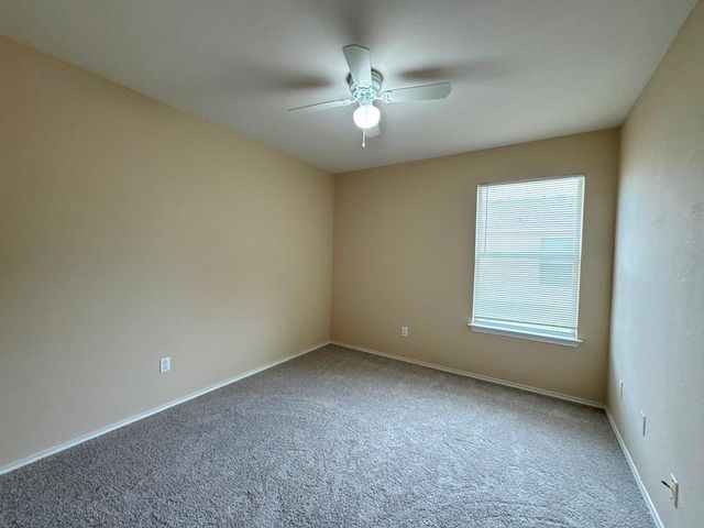 209 Katy B LN, Bastrop, TX 78602