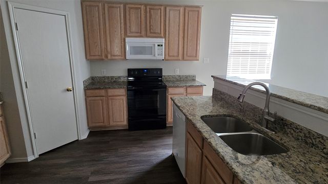 2316 Pecan Drive, Little Elm, TX 75068